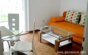 Apartamento en Savina, Herceg Novi, alojamiento privado en Herceg Novi, Montenegro